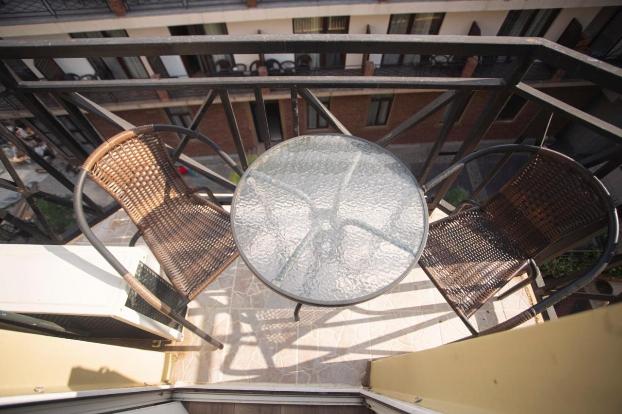 Hotel Irise Kobuleti Ngoại thất bức ảnh